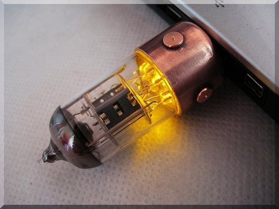 Steampunk Vacuum tube Usb flash drive - Steampunk Lot - Steampunk Fashion, Cosplay, Jewelry and Decor